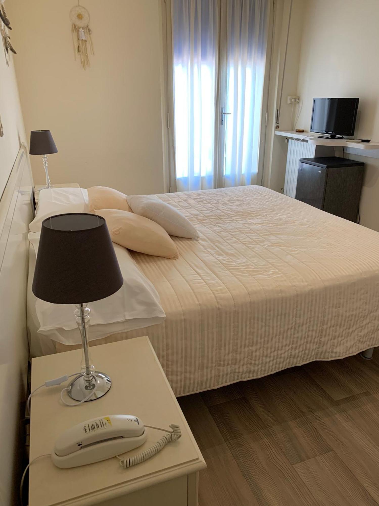 G&D Hotel Deanna Pool&Brunch Milano Marittima Habitación foto